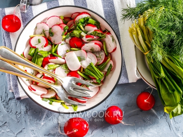 Салат из редиса и черемши, рецепт с фото