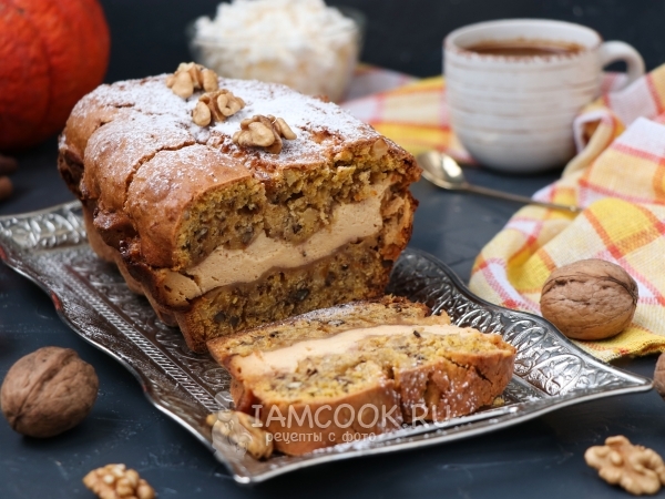 Тыквенный кекс с творогом и грецкими орехами, рецепт с фото