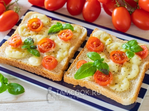 Бутерброды с сыром и помидорами в микроволновке, рецепт с фото