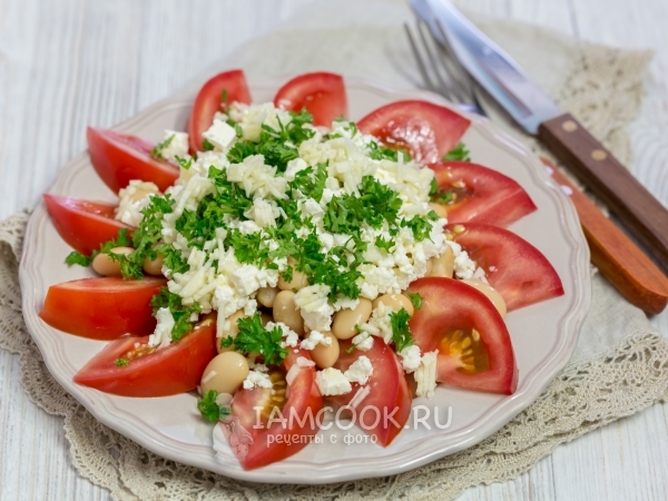 Салат с фасолью, помидорами и сыром Фета, рецепт с фото