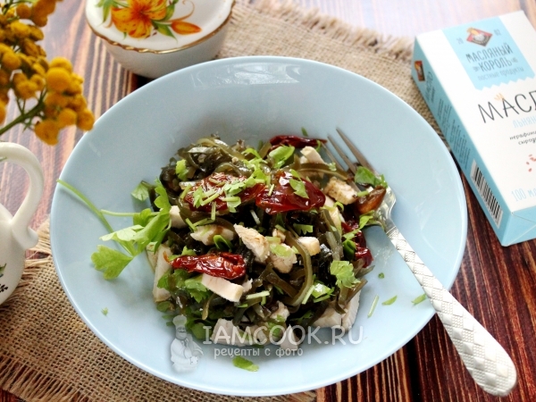 Салат с индейкой и морской капустой, рецепт с фото