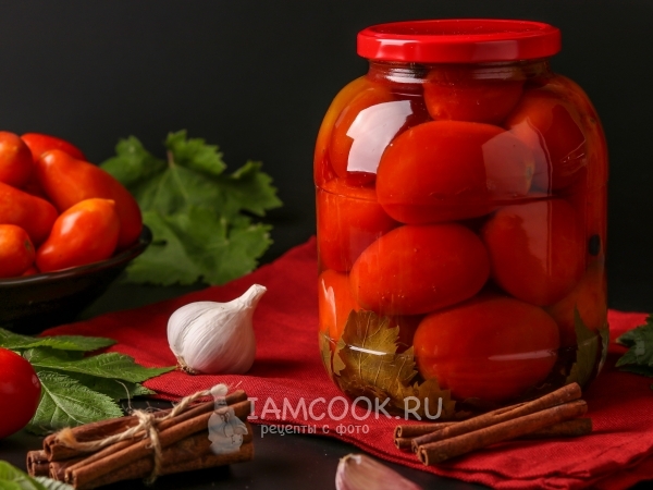 Маринованные помидоры с палочками корицы, рецепт с фото