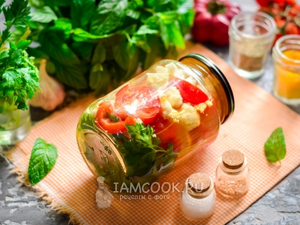 Маринованная цветная капуста с помидорами на зиму, рецепт с фото