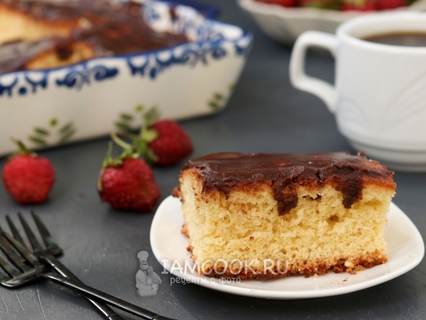 Дырявый пирог с шоколадной заливкой, рецепт с фото