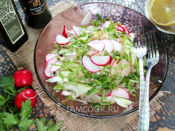 Салат Щетка с пекинской капустой и корнем сельдерея, рецепт с фото