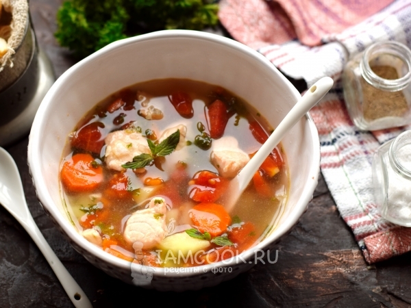 Рыбный суп из хека с томатной пастой