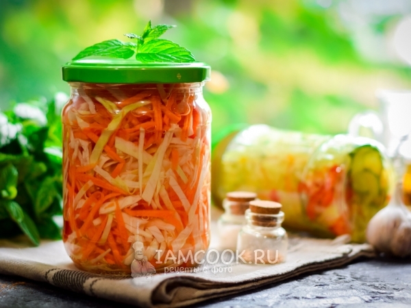 Капуста с морковью по-корейски на зиму, рецепт с фото