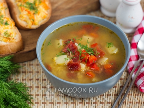 Суп с чечевицей, булгуром и вялеными помидорами, рецепт с фото