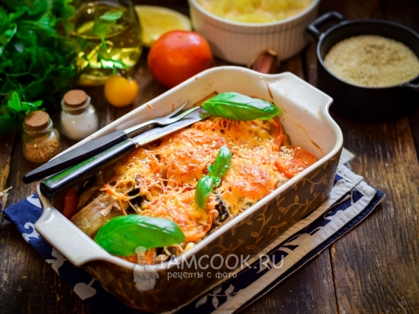 Филе минтая в духовке с помидорами, картофелем и сыром, рецепт с фото