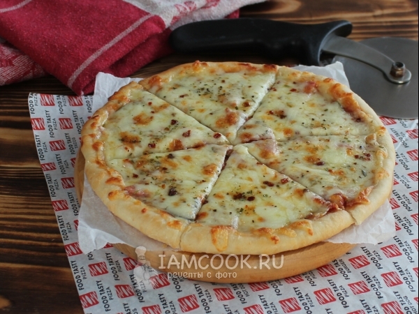 Пицца со свежим огурцом и колбасой, рецепт с фото
