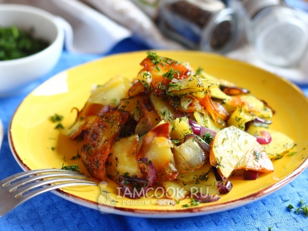 Жареная картошка с красным луком, рецепт с фото