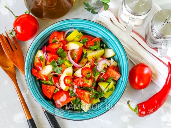Салат из помидоров и груш, рецепт с фото