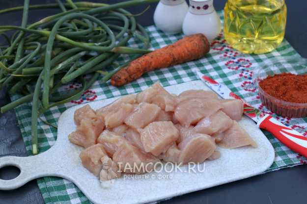 Рецепт соте из курицы с грибами и чесночными стрелками с фото пошагово на Вкусном Блоге