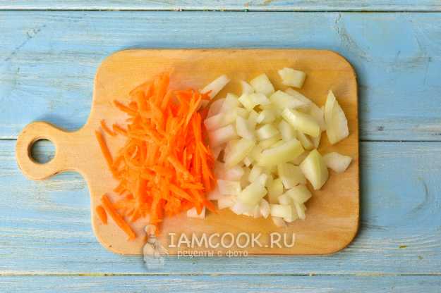 Горбуша под маринадом из моркови и лука в духовке