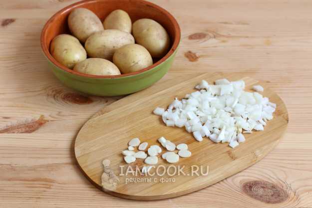Минтай с картошкой - классический рецепт с пошаговыми фото