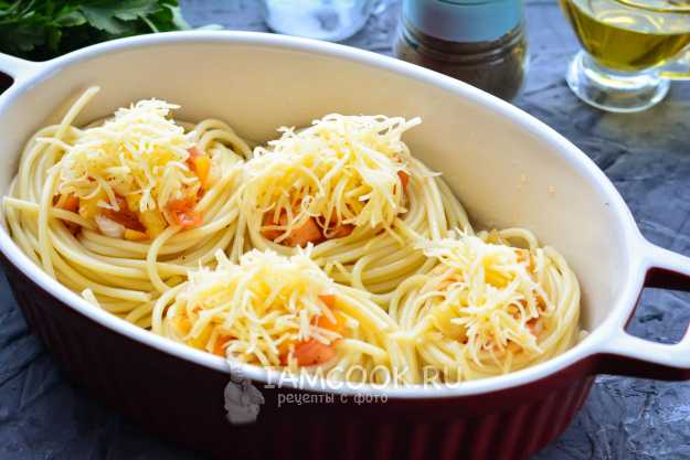 Макароны с овощами и сыром на сковороде — рецепт с фото пошагово
