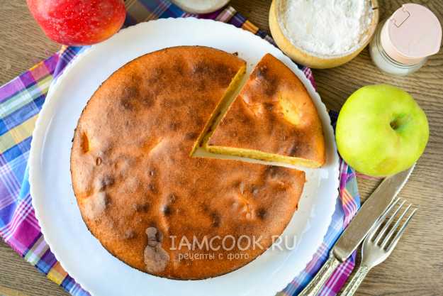 заливной пирог на майонезе с яблоками | Дзен