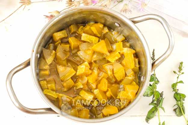 Готовим маринованные кабачки, чтобы были как ананасы: простой рецепт на зиму