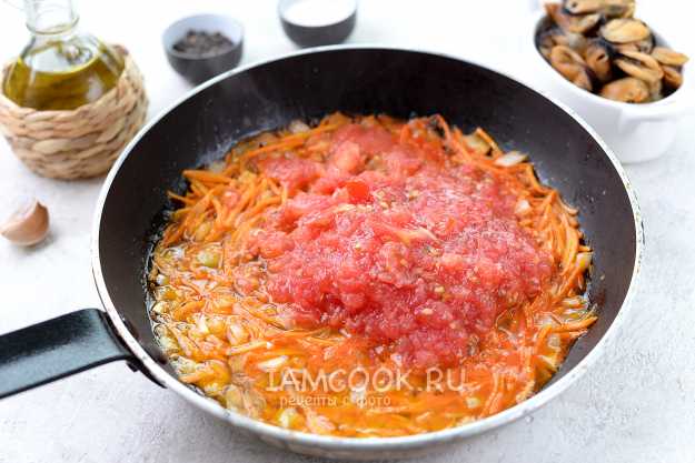 Мидии в томатно-чесночном соусе, пошаговый рецепт на ккал, фото, ингредиенты - Магуро