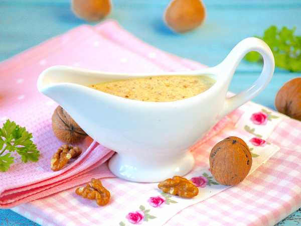 Ореховый соус: рецепты приготовления и советы по подаче