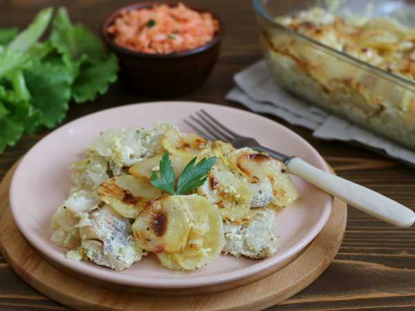 Минтай с картошкой в духовке - самый вкусный рецепт (на выбор)