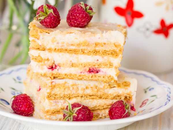 Творожный торт с печеньем и фруктами — рецепт с фото пошагово