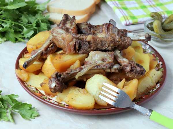 Свиные ребра с картофелем в горшочке под соусом лечо – пошаговый рецепт приготовления с фото