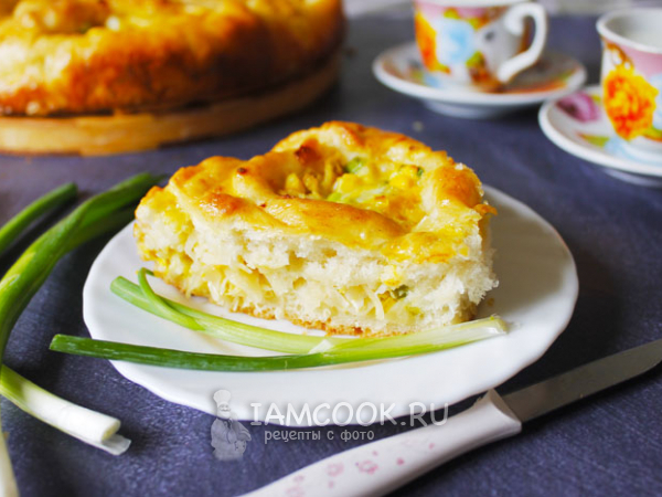 Пирог с квашеной капустой и яйцом — рецепт с фото пошагово