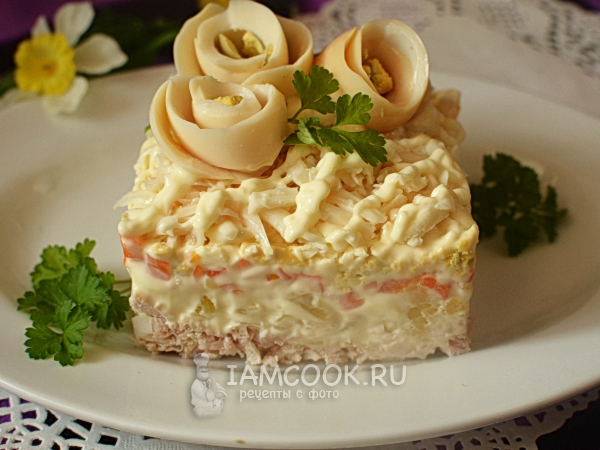 Салат «Невеста» с курицей и плавленым сыром — рецепт с фото пошагово