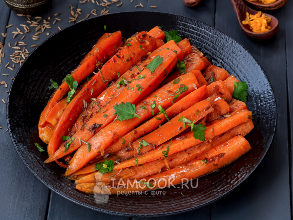 Тушеная морковь, рецепт с фото