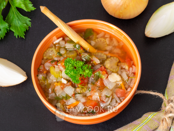 Луковый суп с сельдереем, рецепт с фото