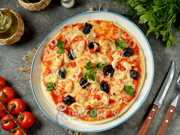Пицца с кальмарами и креветками, рецепт с фото