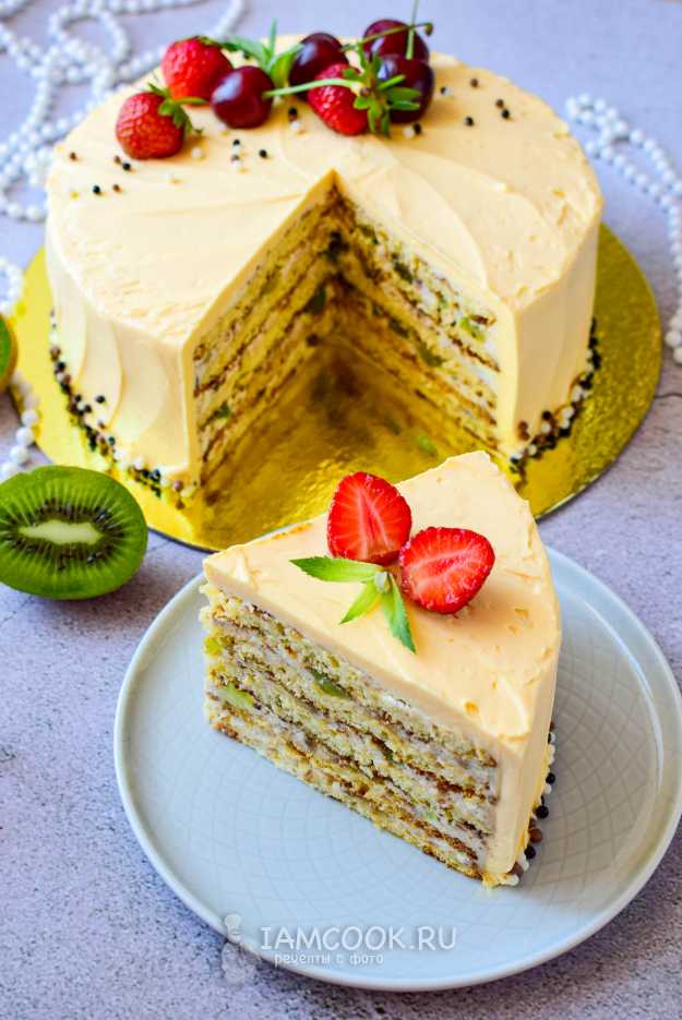 Бисквитный торт с бананом и киви — рецепт с фото пошагово