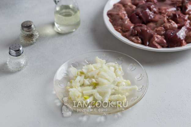 Как приготовить печень куриную на сковороде с луком и майонезом вкусно подливкой