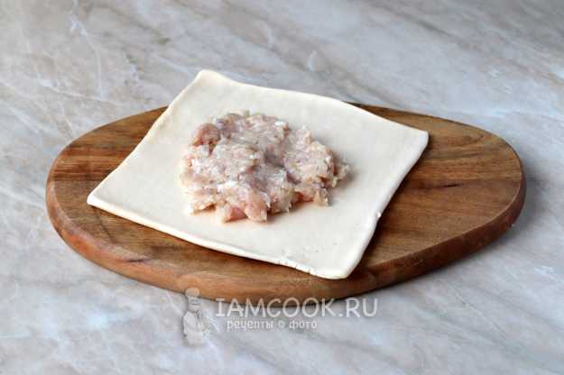 Хачапури с сыром на шампуре на мангале из слоеного теста