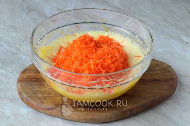 Морковный пирог в мультиварке Редмонд
