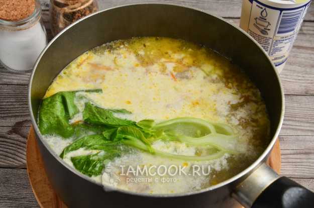 Сливочный суп с лососем и рисом