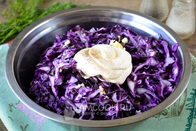 Салат из красной капусты с чесноком – пошаговый рецепт приготовления с фото