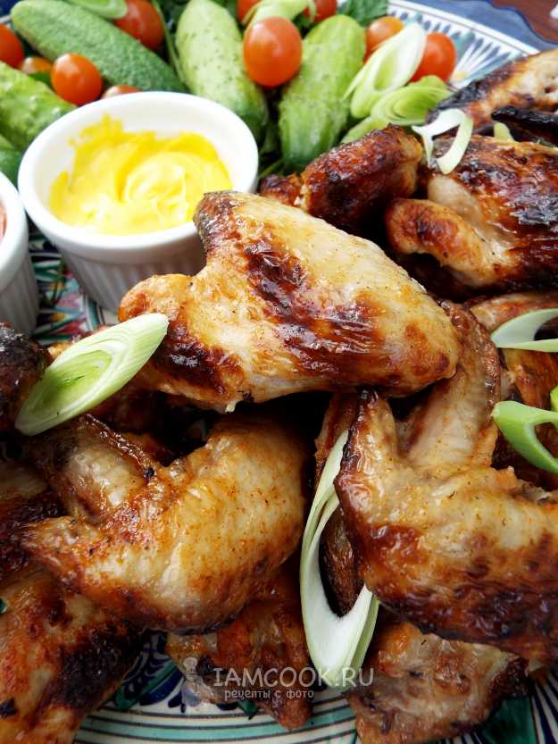 Запеченные куриные крылышки в кефире – пошаговый рецепт приготовления с фото