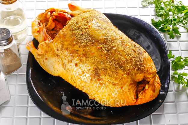 Курица в духовке целиком с хрустящей корочкой — 9 рецептов