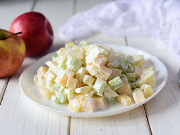 Салат с сельдереем и яблоком, рецепты с фото