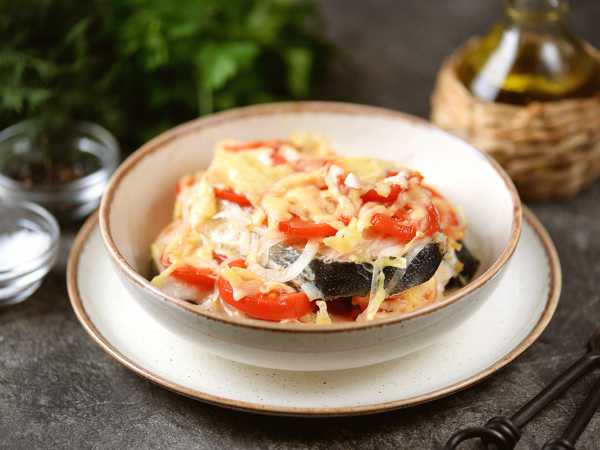 Запеченная рыба с помидорами , пошаговый рецепт на ккал, фото, ингредиенты - Simona