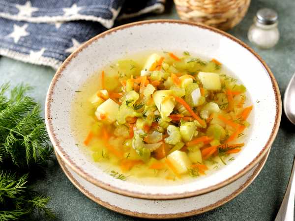 Постный овощной суп с сельдереем