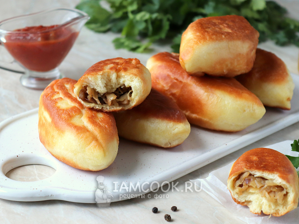 Жареные пирожки с картофелем и грибами - рецепт с фотографиями - Patee. Рецепты