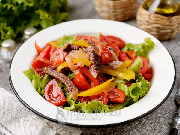 Теплый салат с говядиной и болгарским перцем, рецепт с фото