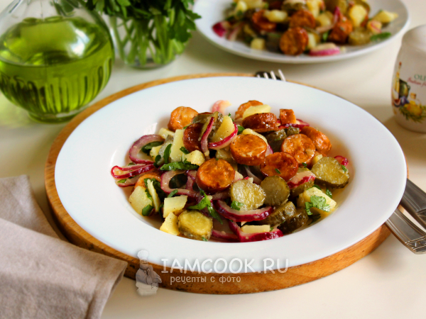 Салат с маринованными огурцами - рецепты с фото