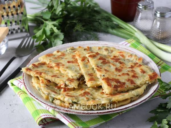 Ленивые хачапури с зеленью и творогом на сковороде, рецепт с фото