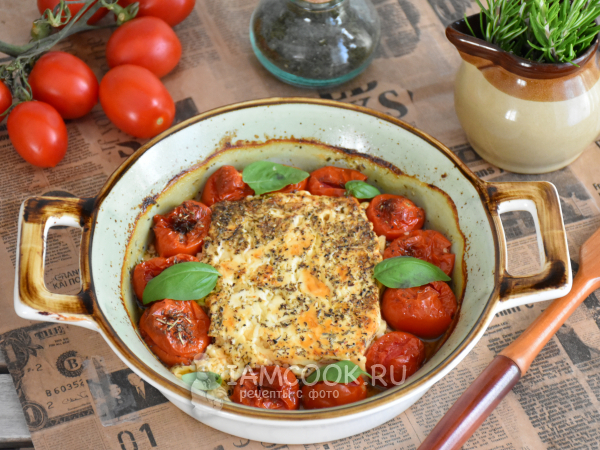 Запеченная фета с помидорами черри и ароматными травами, рецепт с фото
