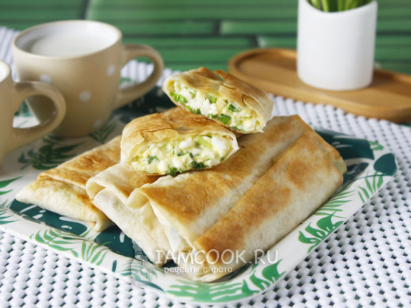 Рулетики из лаваша с сыром, зеленью и яйцами, на сковороде — рецепты | Дзен