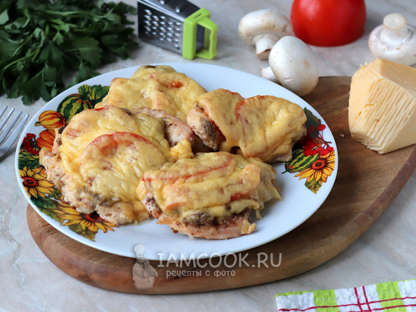 Куриное филе с грибами и помидором в духовке - классический рецепт с пошаговыми фото поэтапно